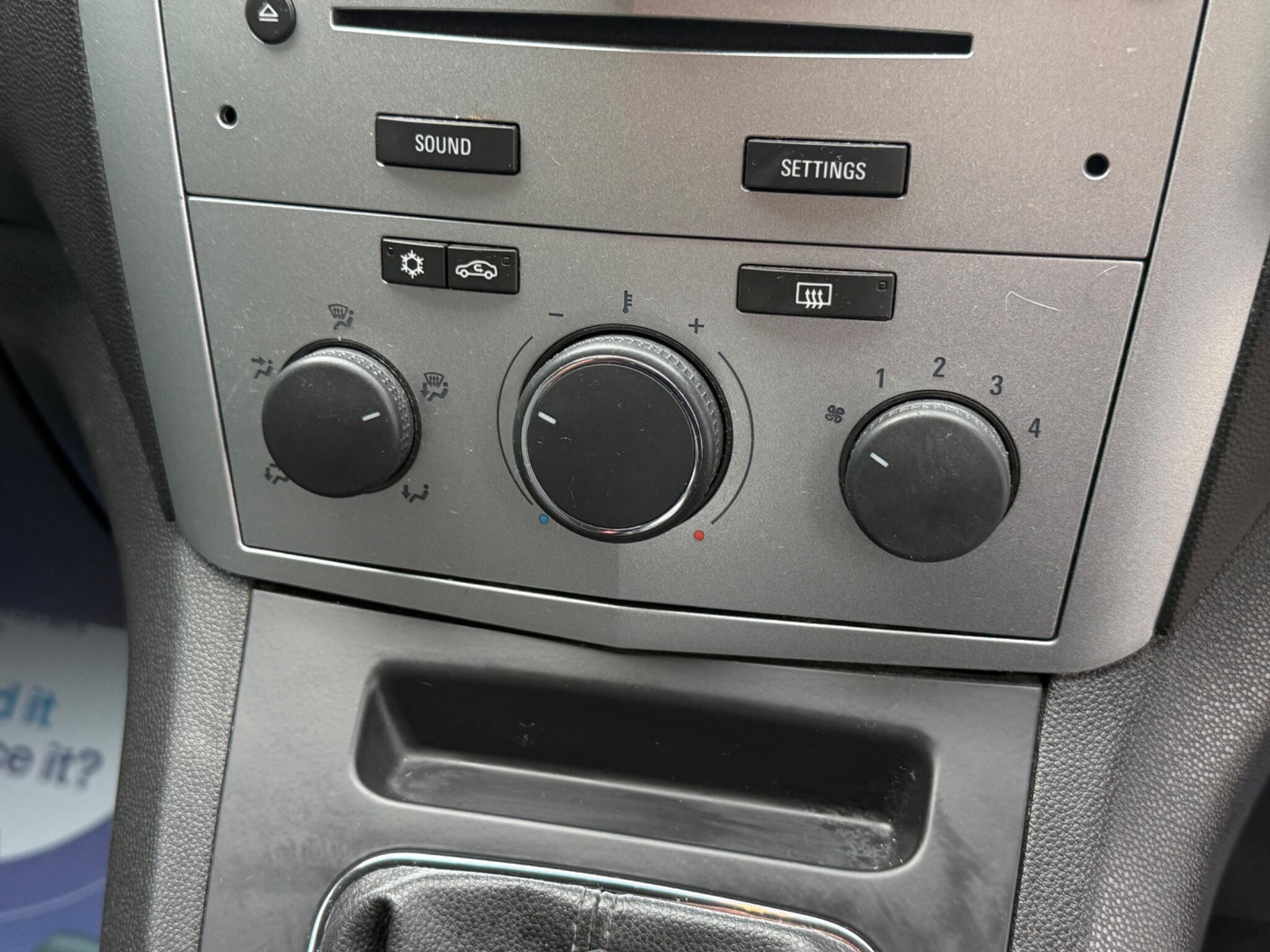 Vauxhall Zafira view 32