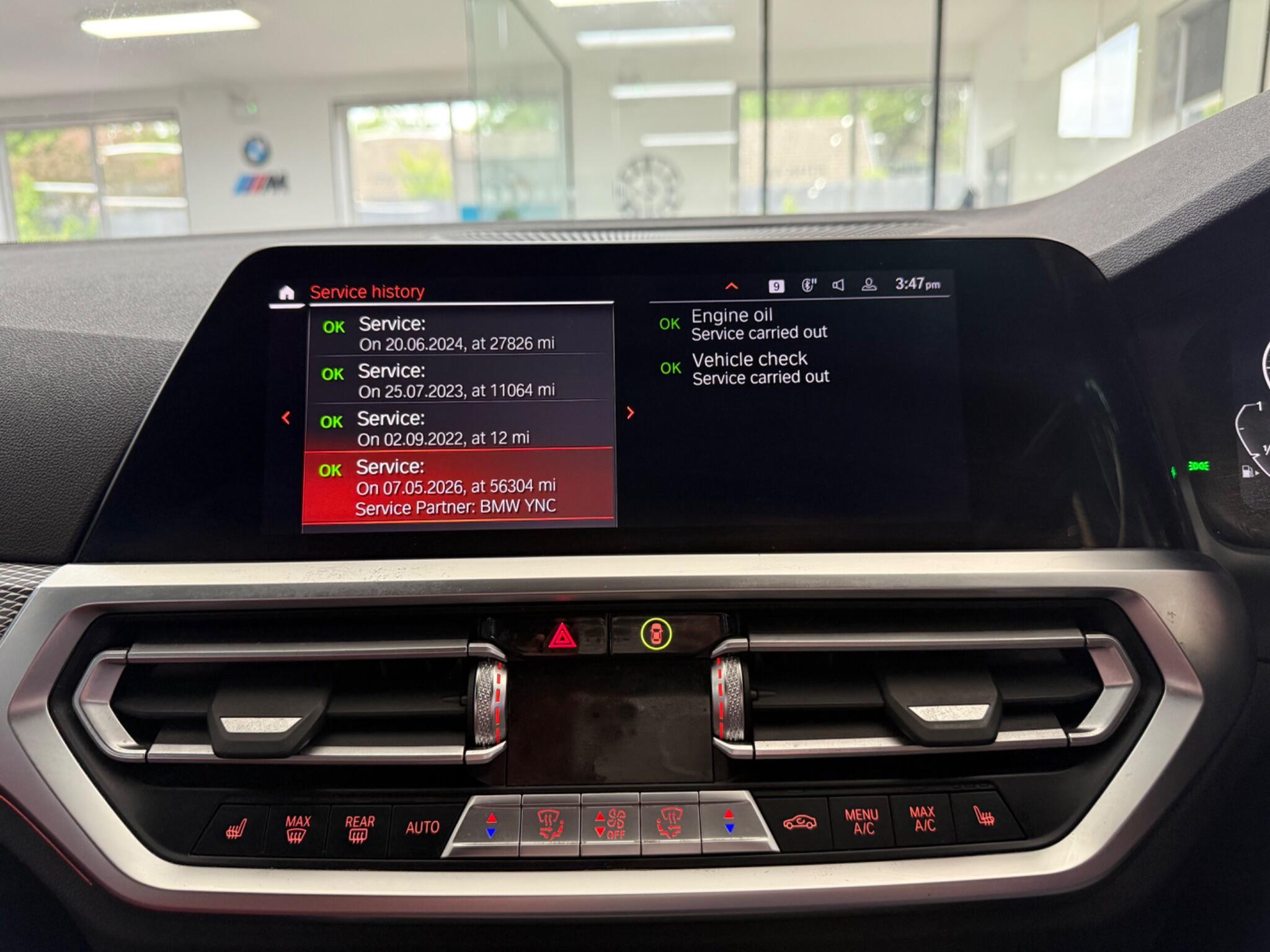 BMW 3 Series view 25