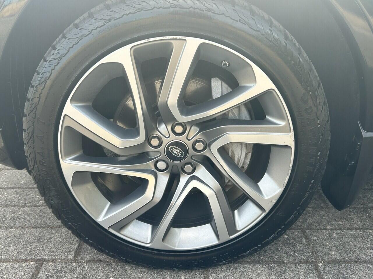 Land Rover Discovery view 49