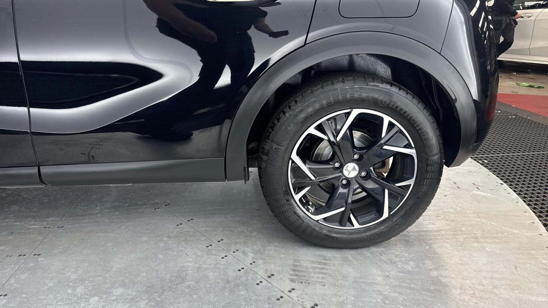 DS Automobiles DS 3 Crossback view 21