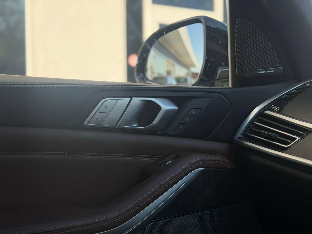 BMW X7 view 53