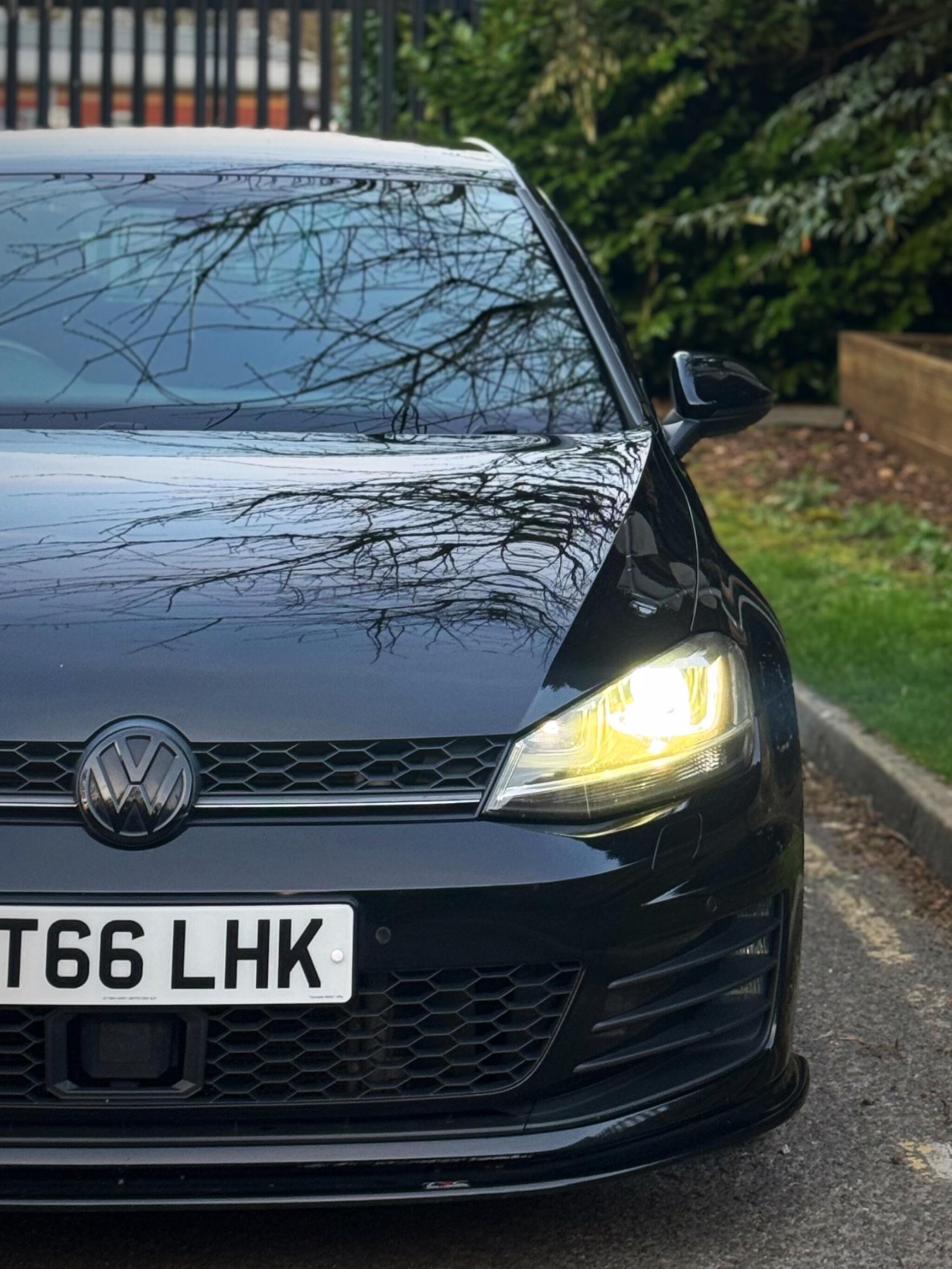 2016 Volkswagen Golf 2.0 TDI BlueMotion Tech GTD DSG Euro 6 (s/s) 5dr image 17