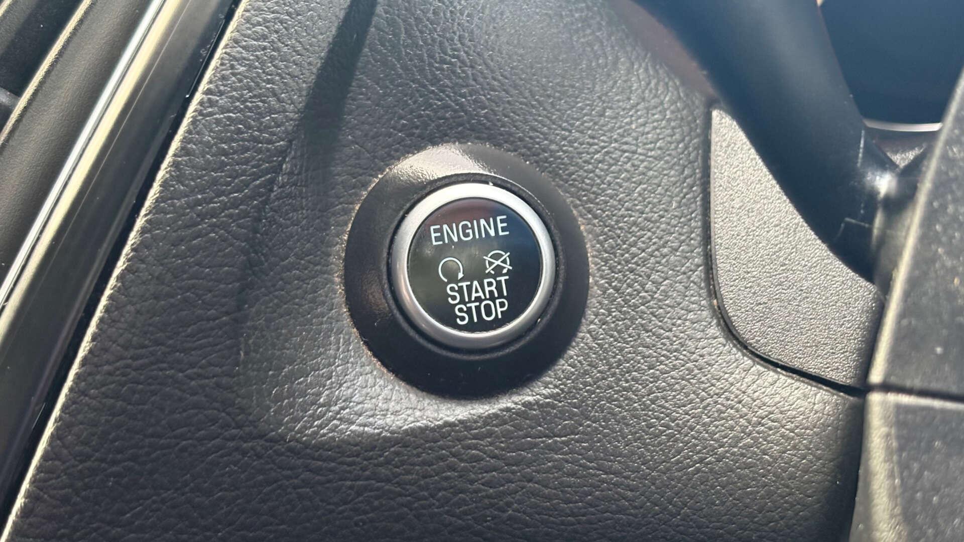 Ford Focus view 23