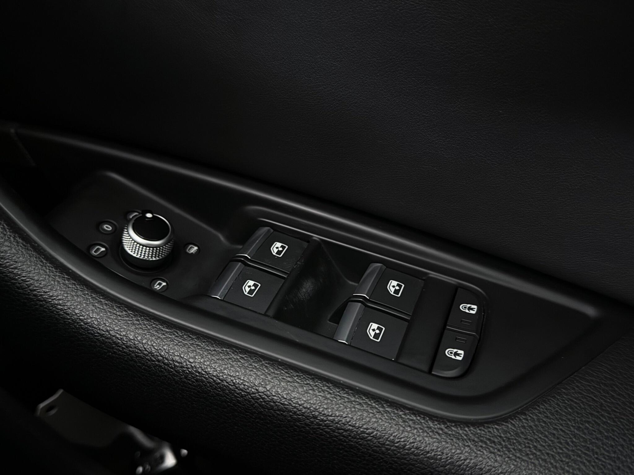 Audi A4 view 18