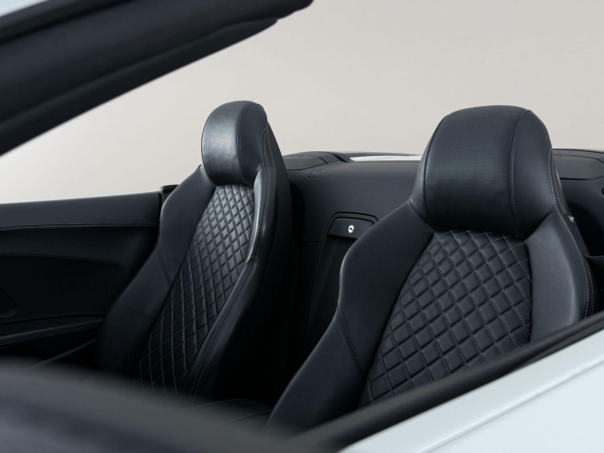 Audi R8 view 50
