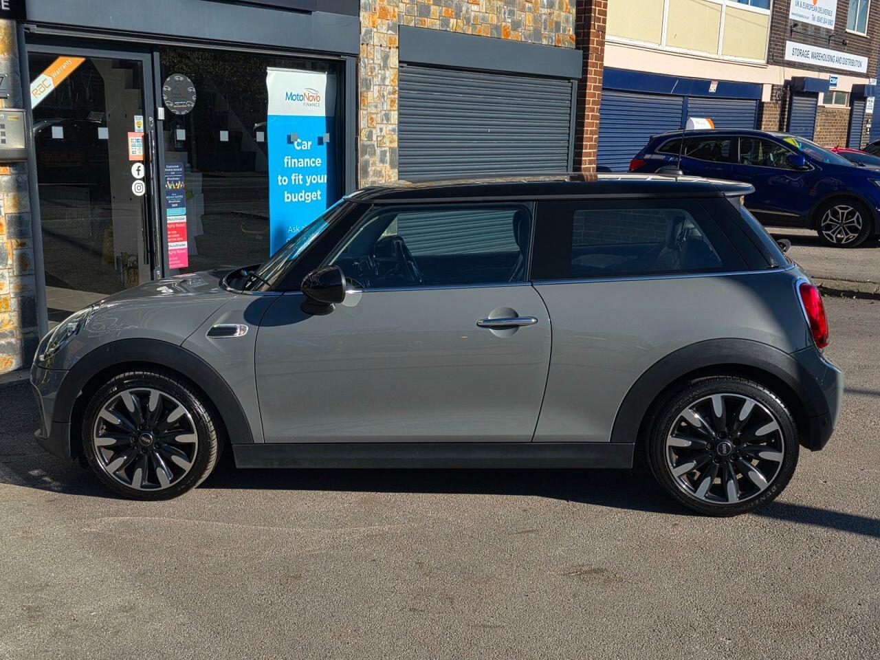 Mini Cooper view 26