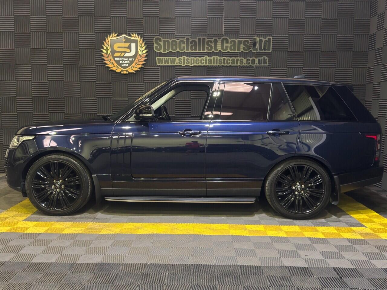 Land Rover Range Rover view 2
