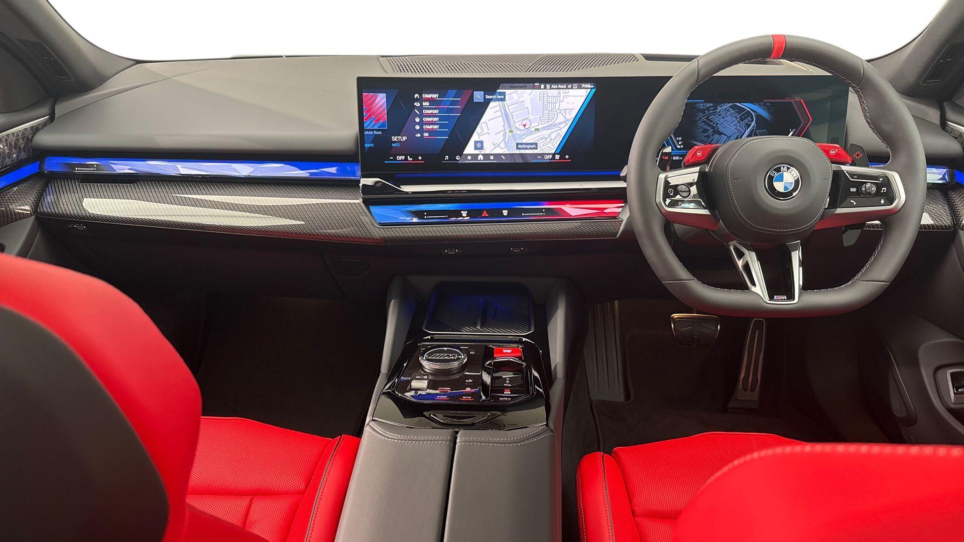 BMW M5 view 4