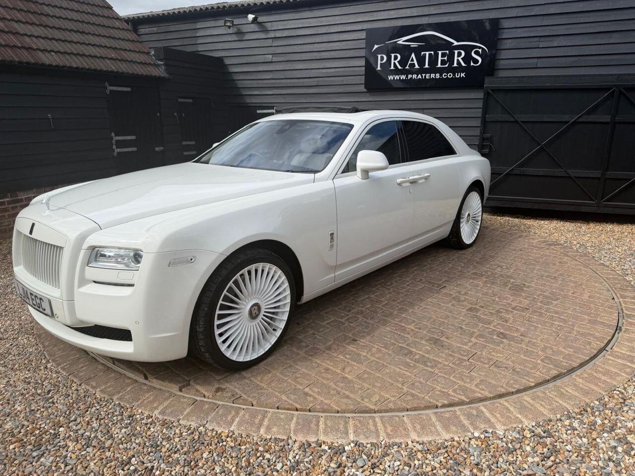 Rolls-Royce Ghost view 2