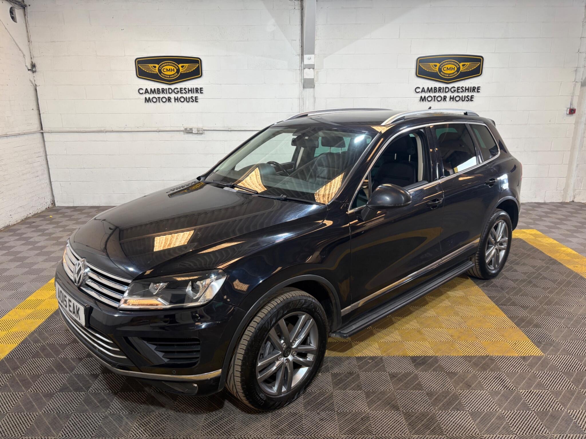 Volkswagen Touareg view 20