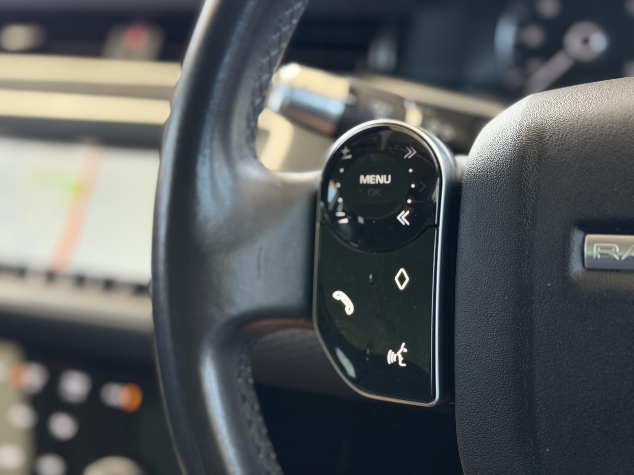Land Rover Range Rover Evoque view 25