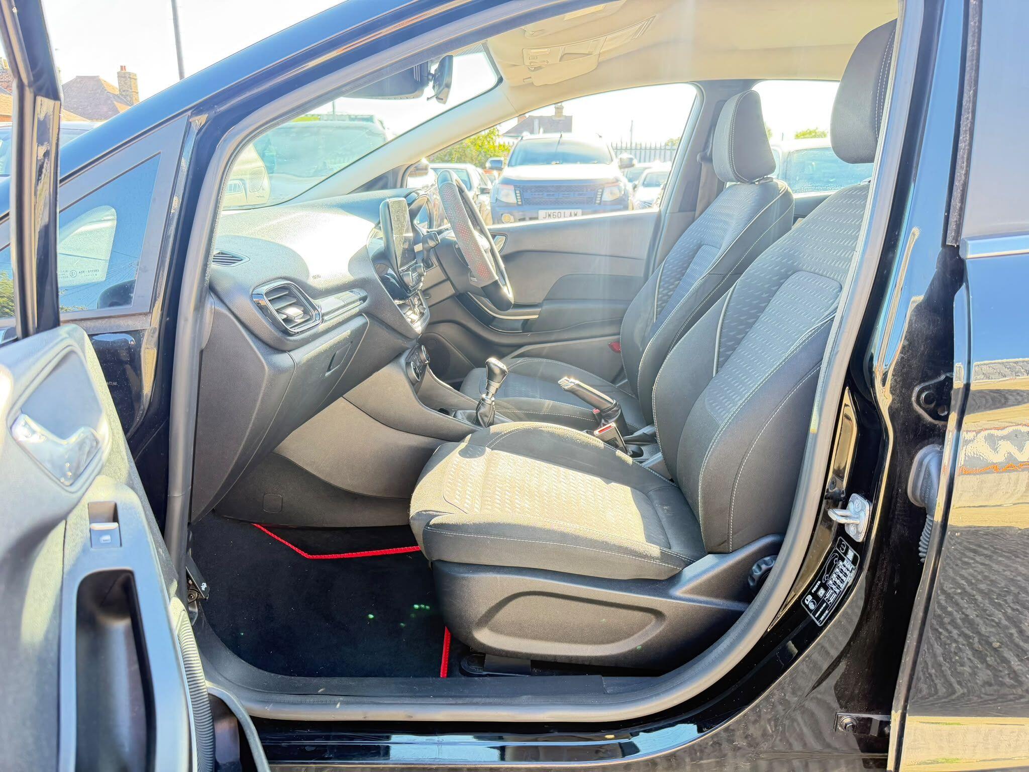 Ford Fiesta view 18