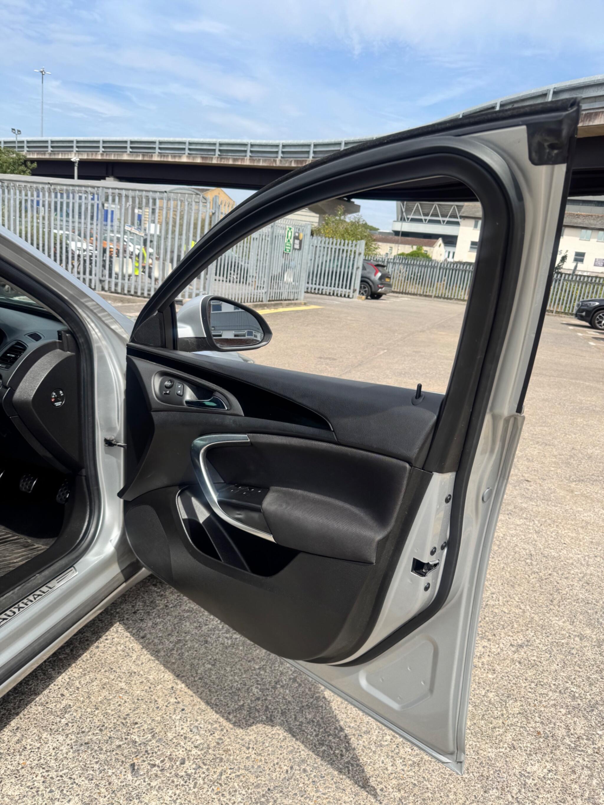 Vauxhall Insignia view 33
