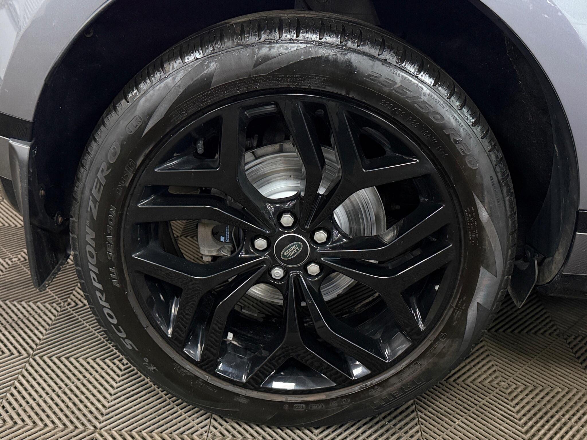 Land Rover Range Rover Evoque view 39