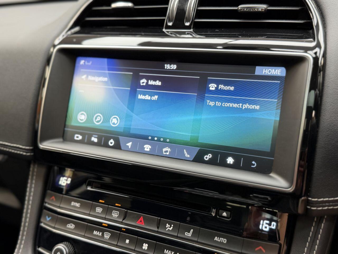 Jaguar F-Pace view 55