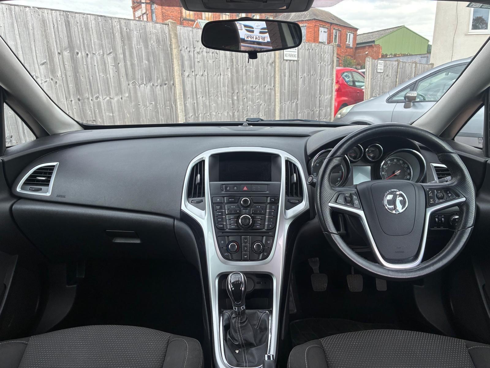 Vauxhall Astra view 18