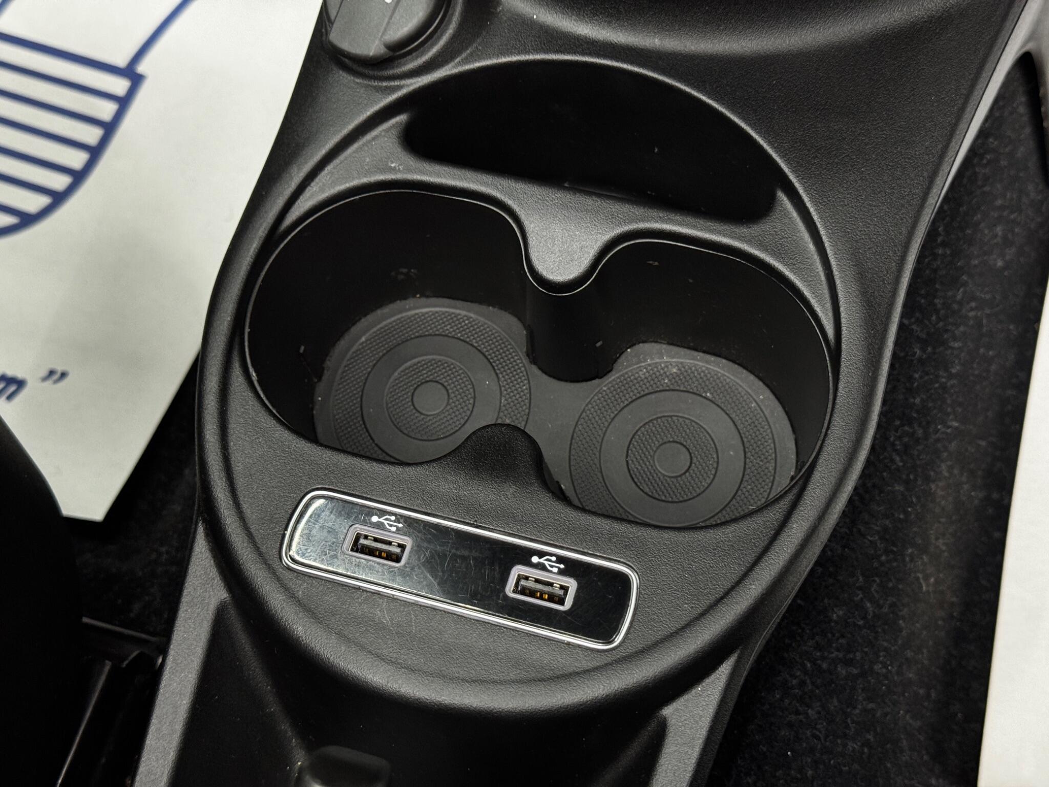 Fiat 500c view 22