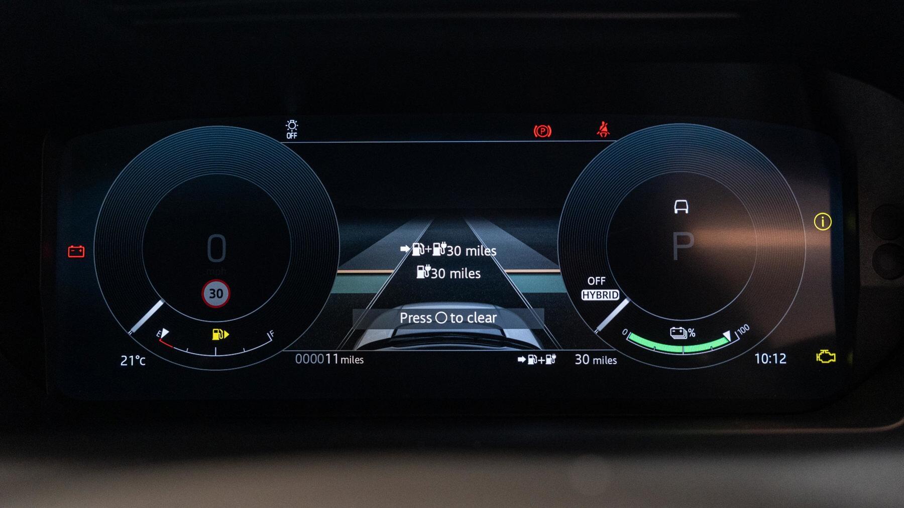 Land Rover Discovery Sport view 20