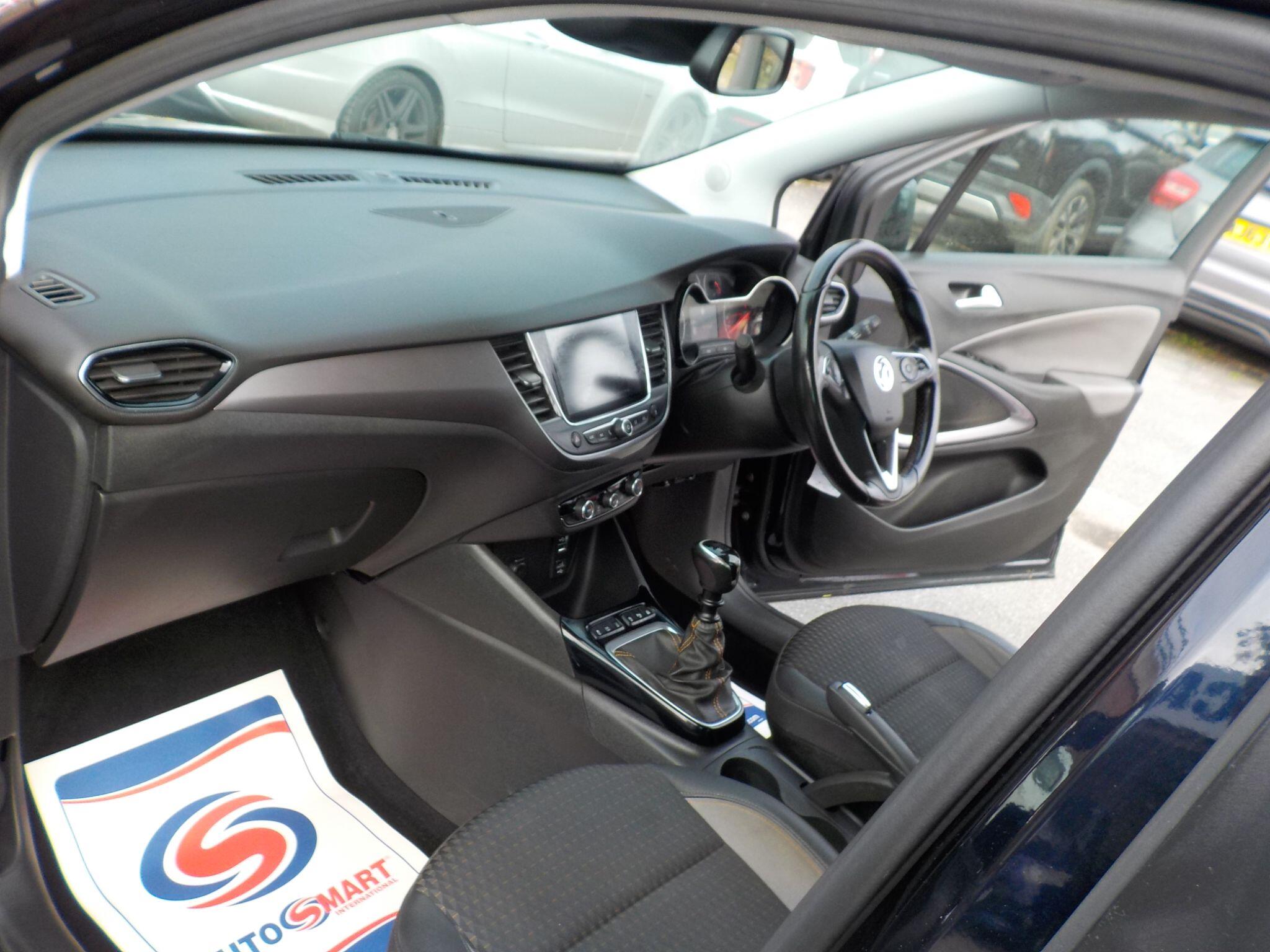 Vauxhall Crossland X 1.5 Turbo D ecoTEC Tech Line Nav Euro 6 (s/s) 5dr