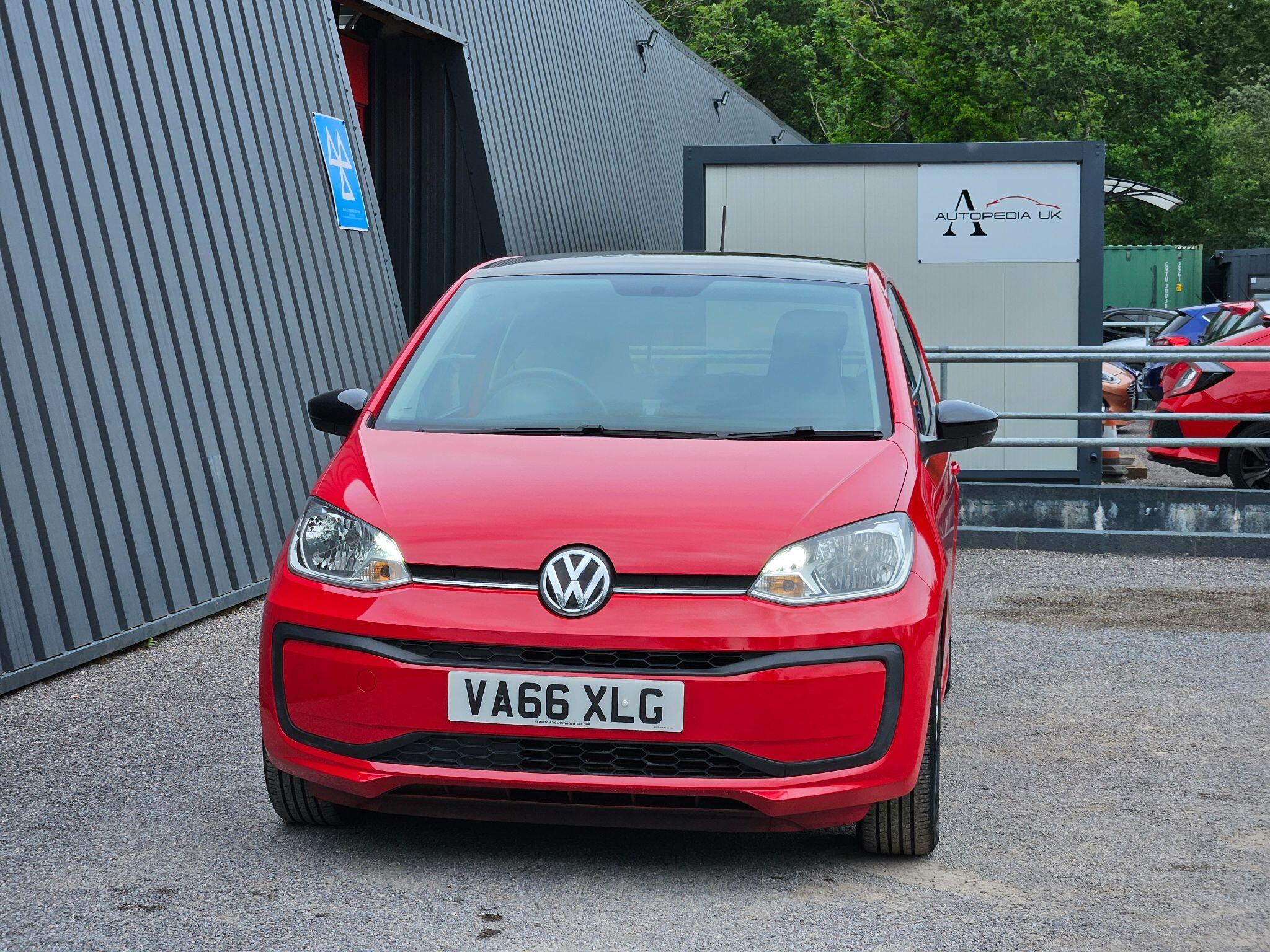 2017 Volkswagen up! image 11