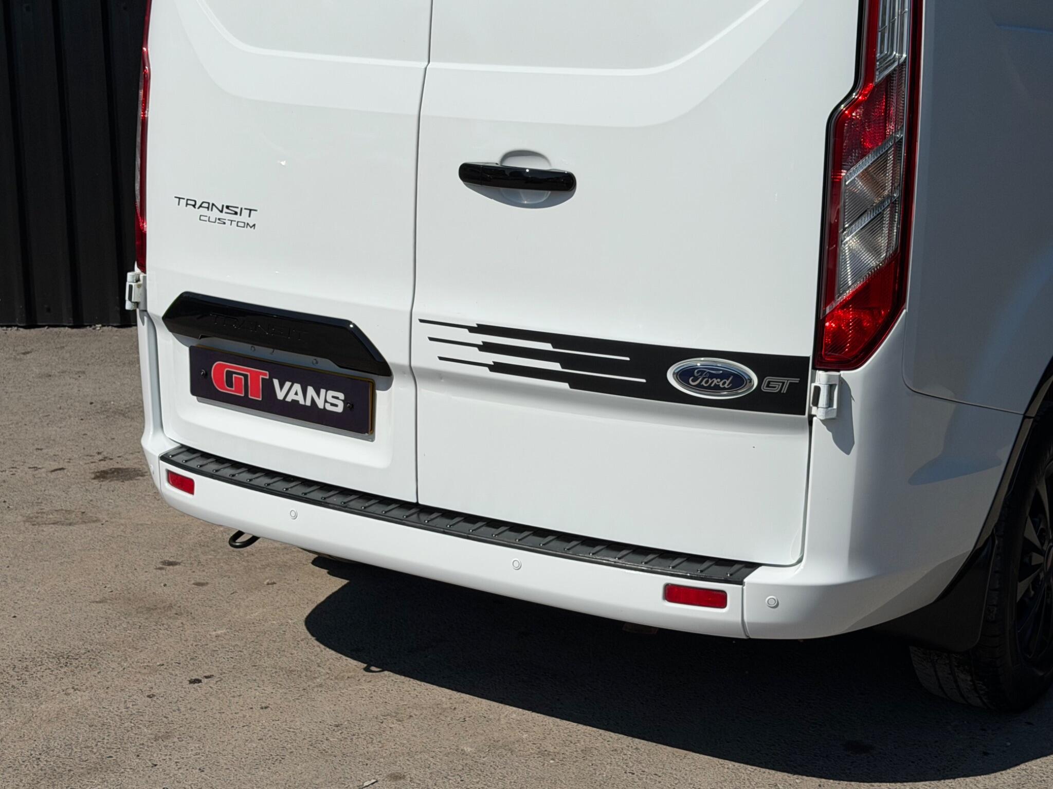 Ford Transit Custom view 17