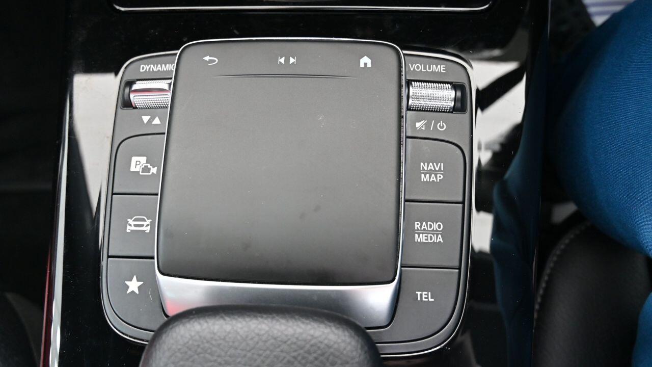 Mercedes-Benz Cla view 33