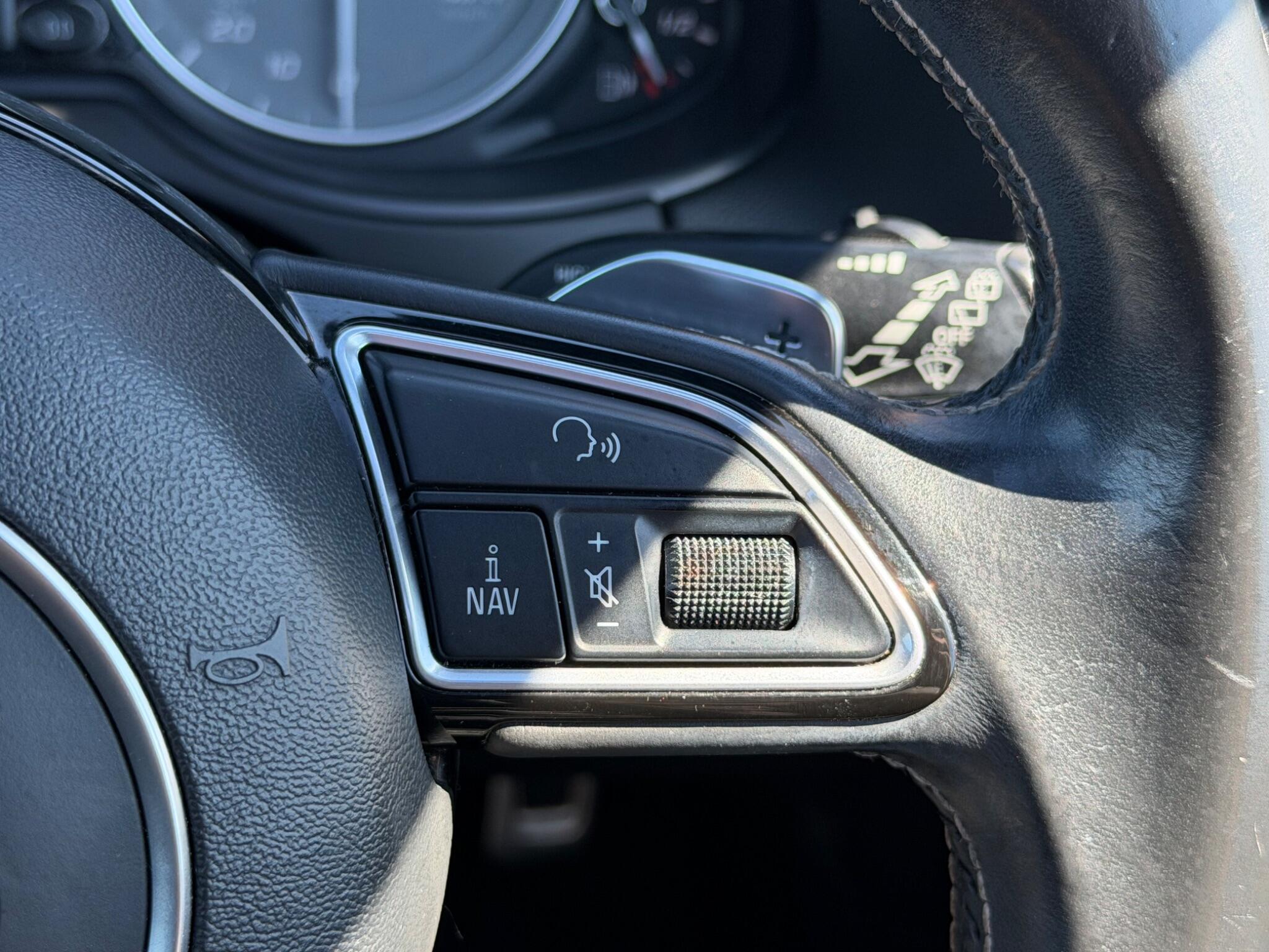 Audi SQ5 view 27
