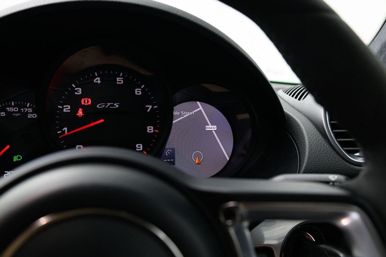 Porsche Cayman view 47