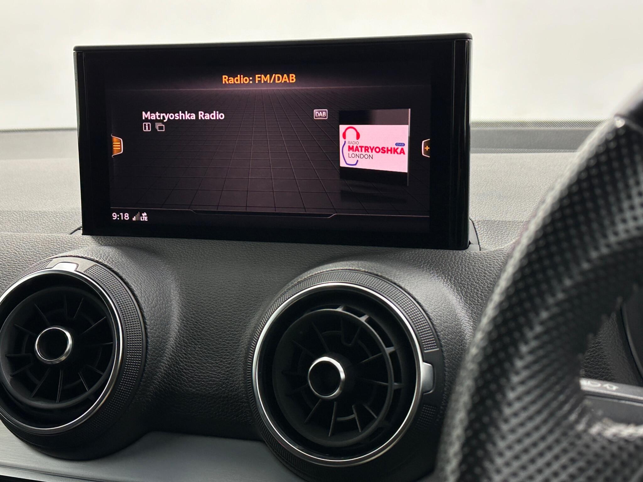 Audi Q2 view 26