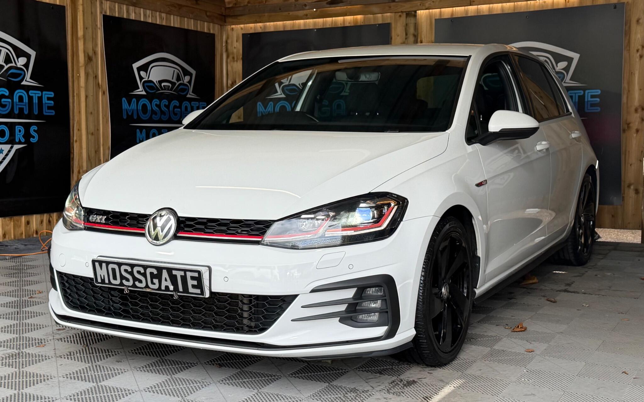 Volkswagen Golf view 8
