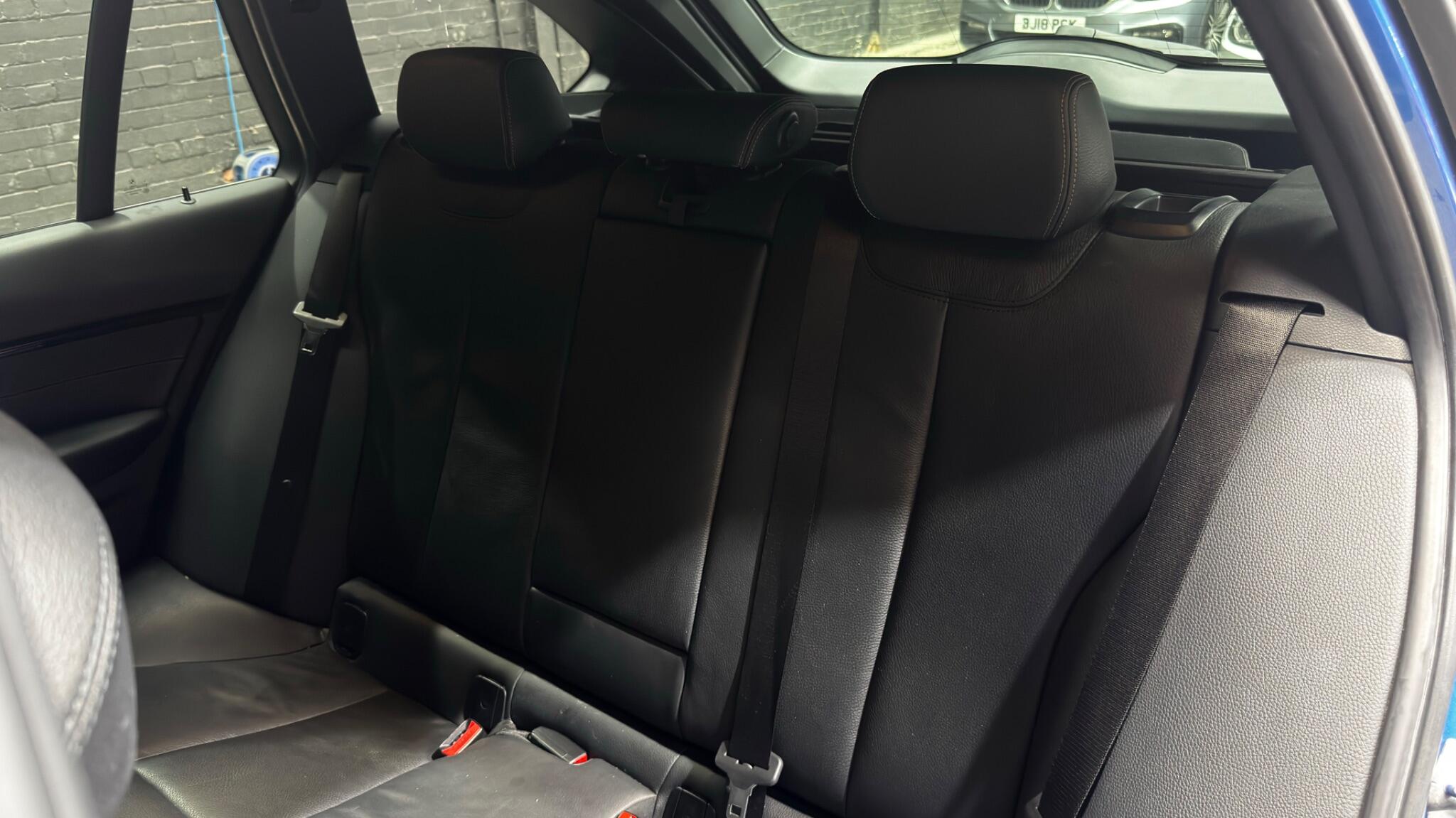 BMW 3 Series view 55