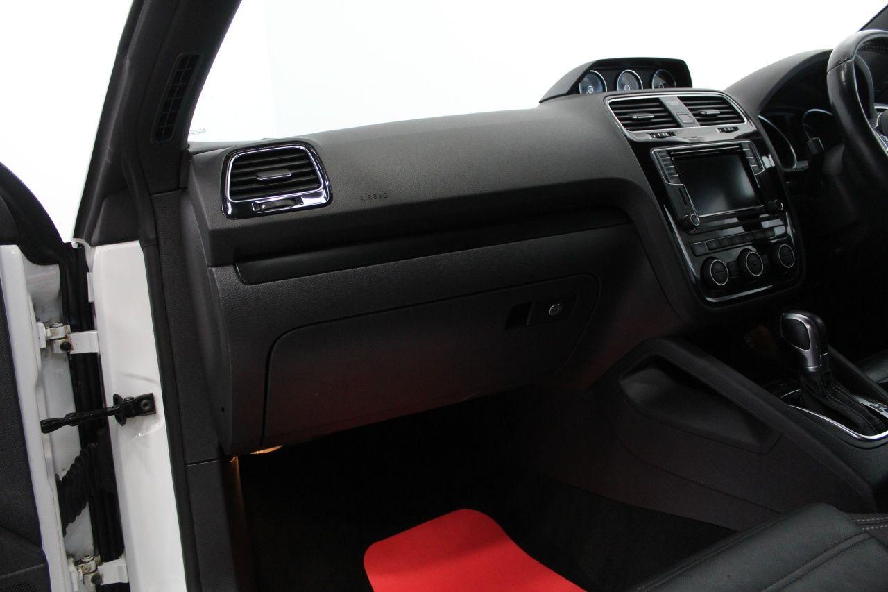 Volkswagen Scirocco view 29