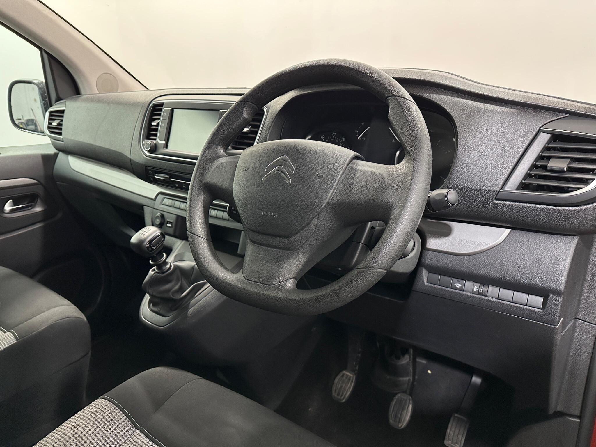 Citroen Spacetourer view 11