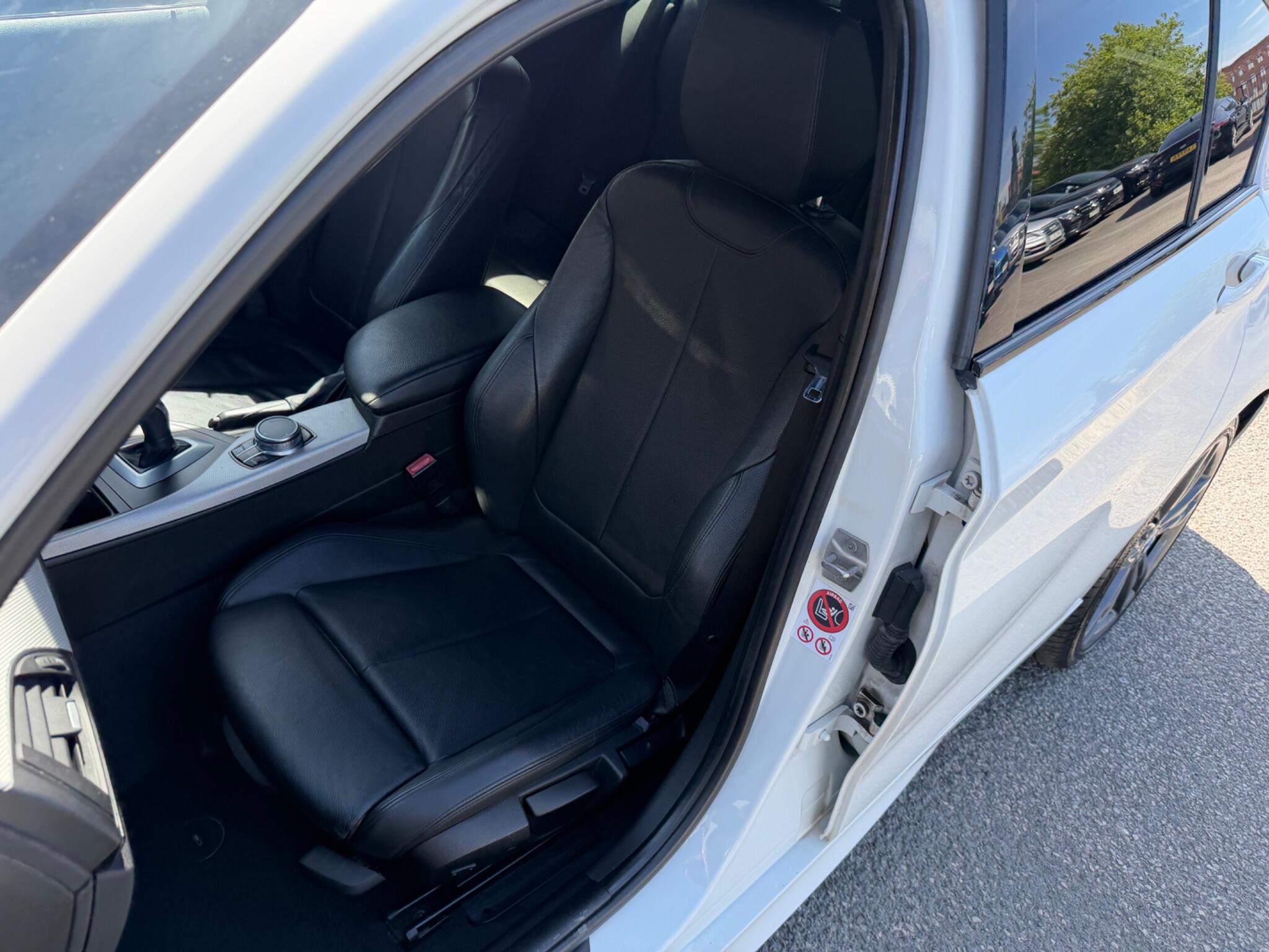 BMW 1 Series view 17