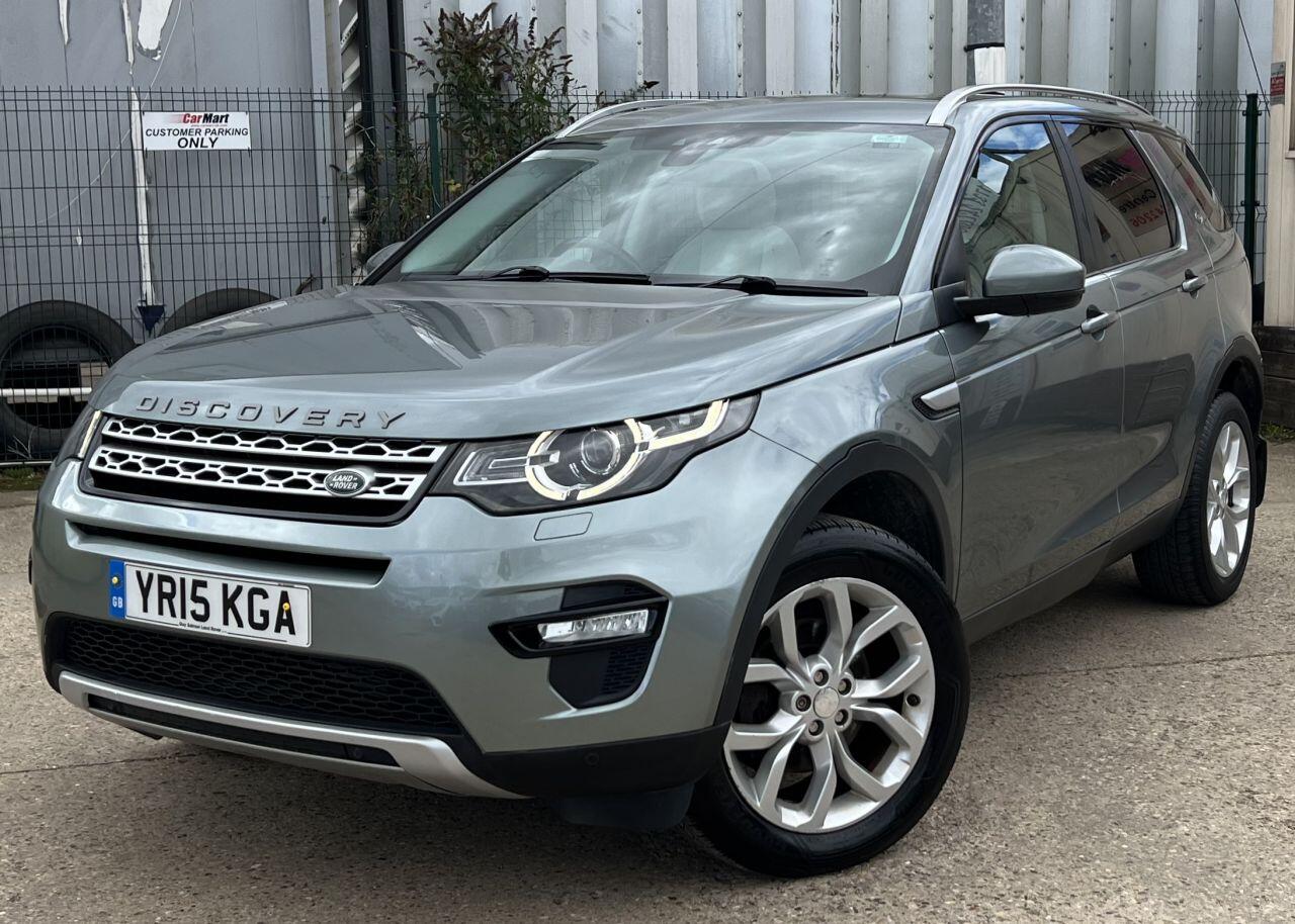 Land Rover Discovery Sport view 3