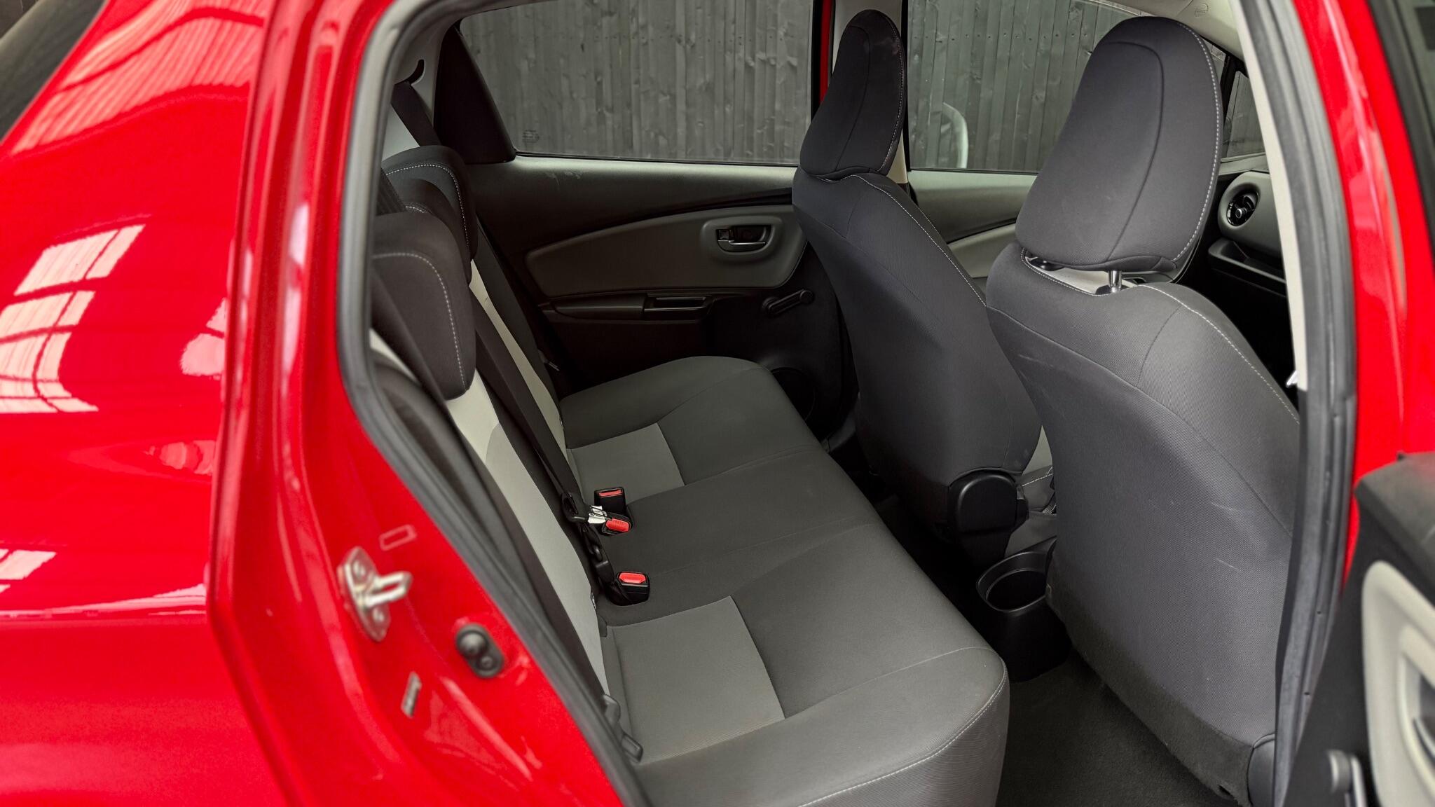 Toyota Yaris view 26