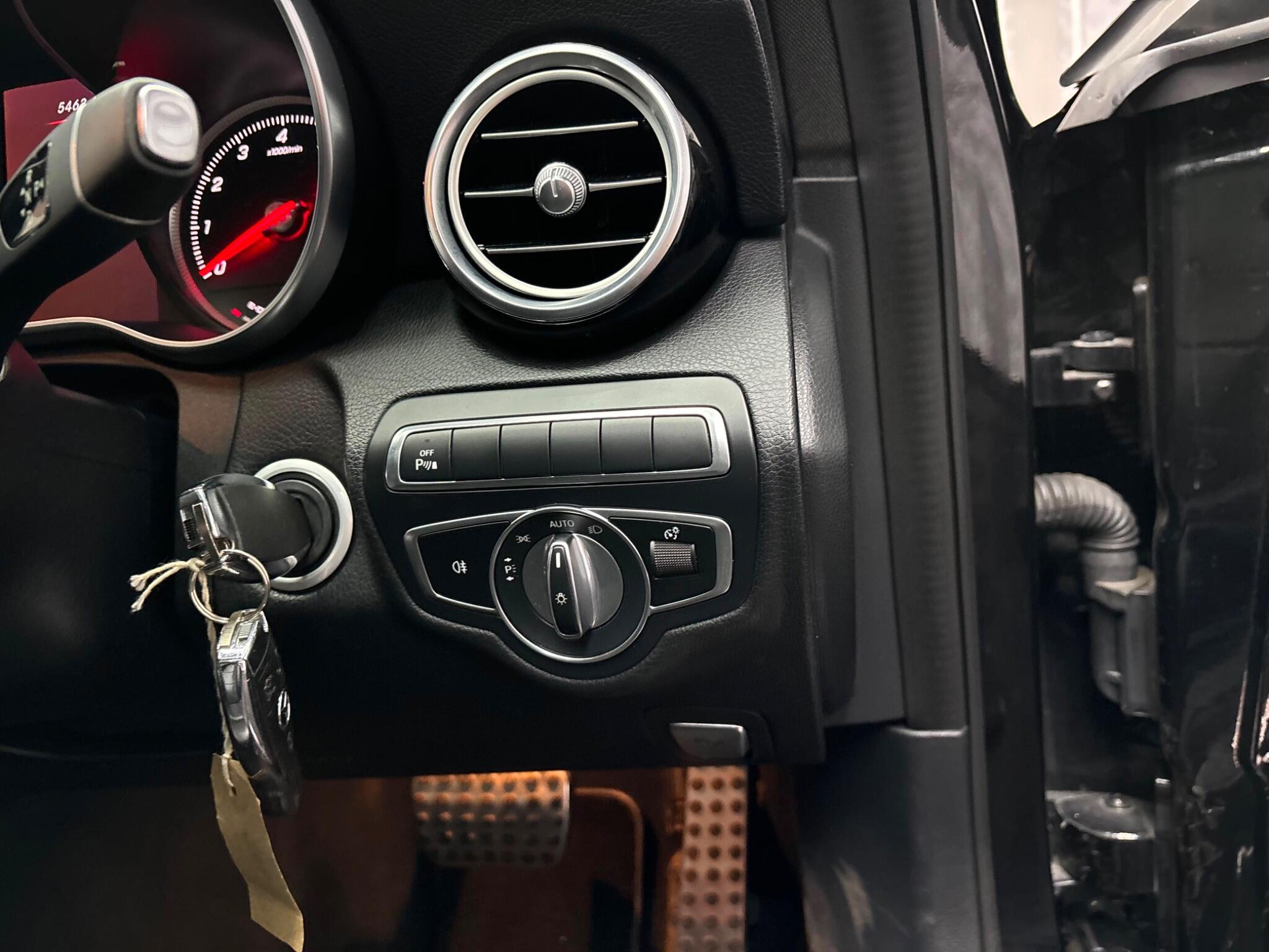 Mercedes-Benz C Class view 10