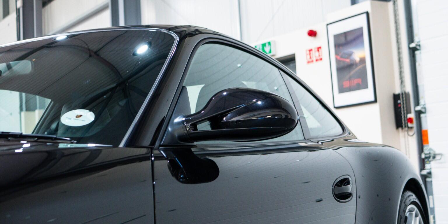 Porsche 911 view 37