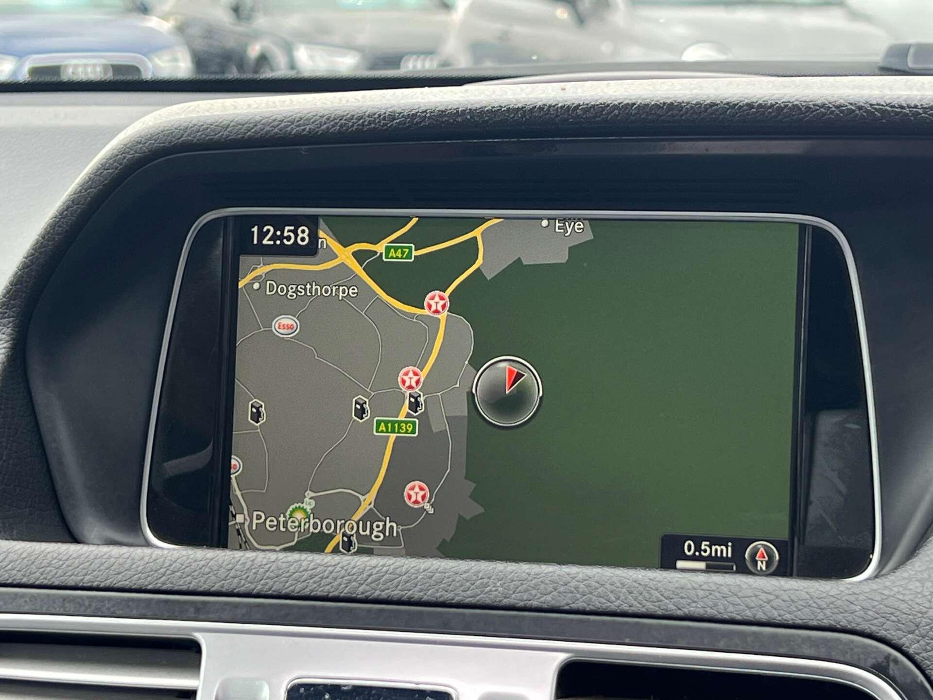 Mercedes-Benz E-Class view 26