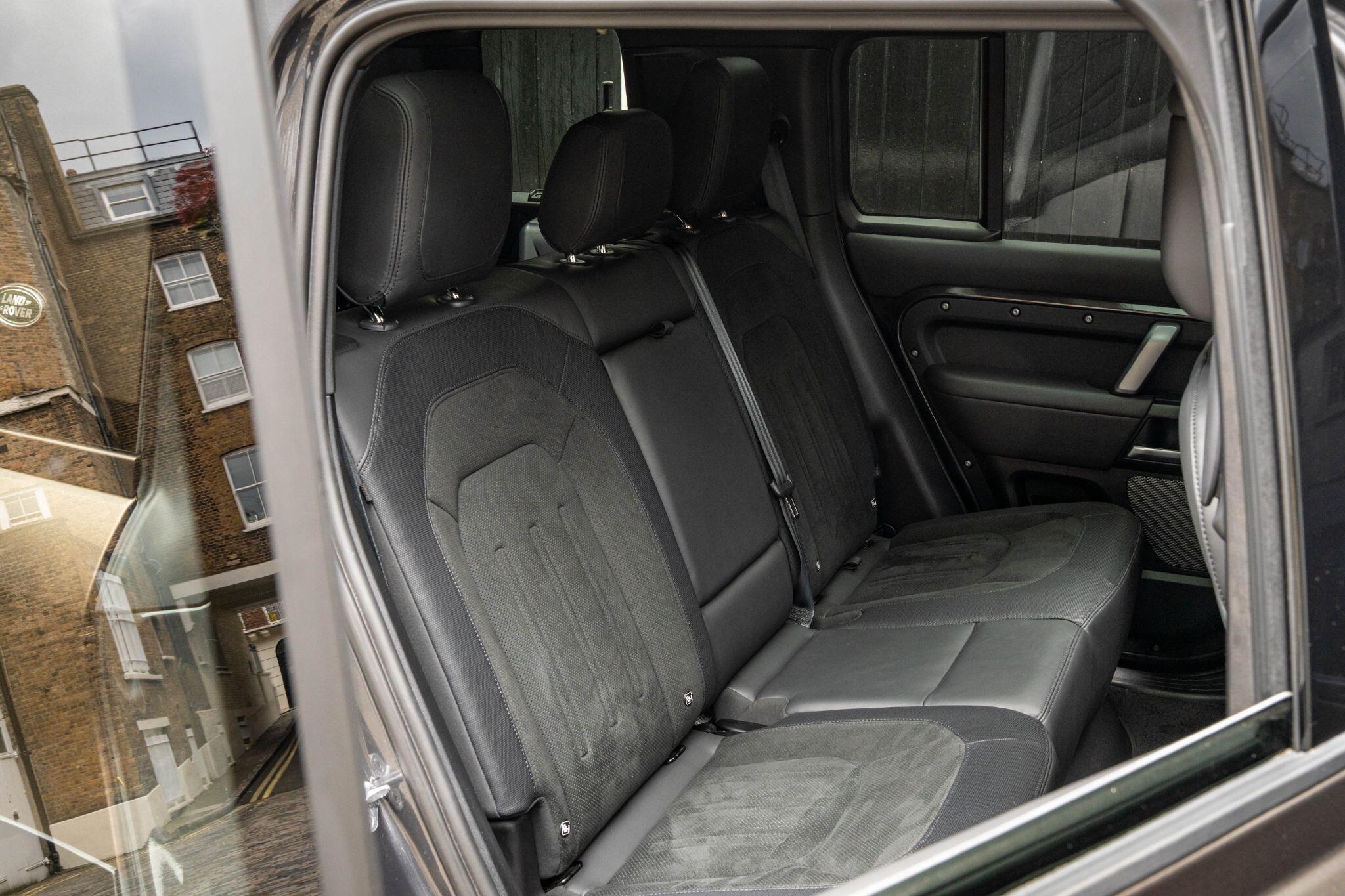 Land Rover Defender view 28