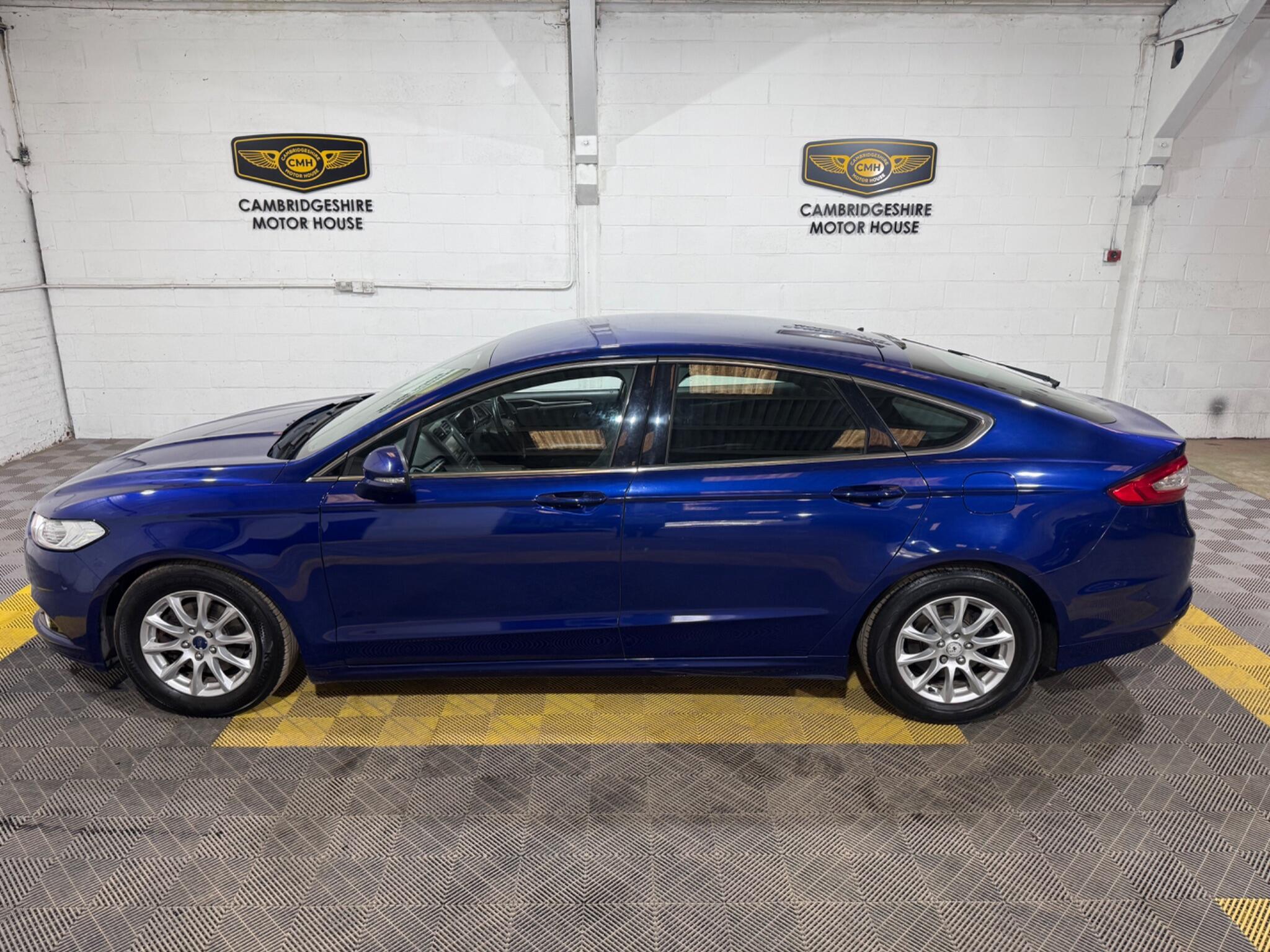 Ford Mondeo view 21