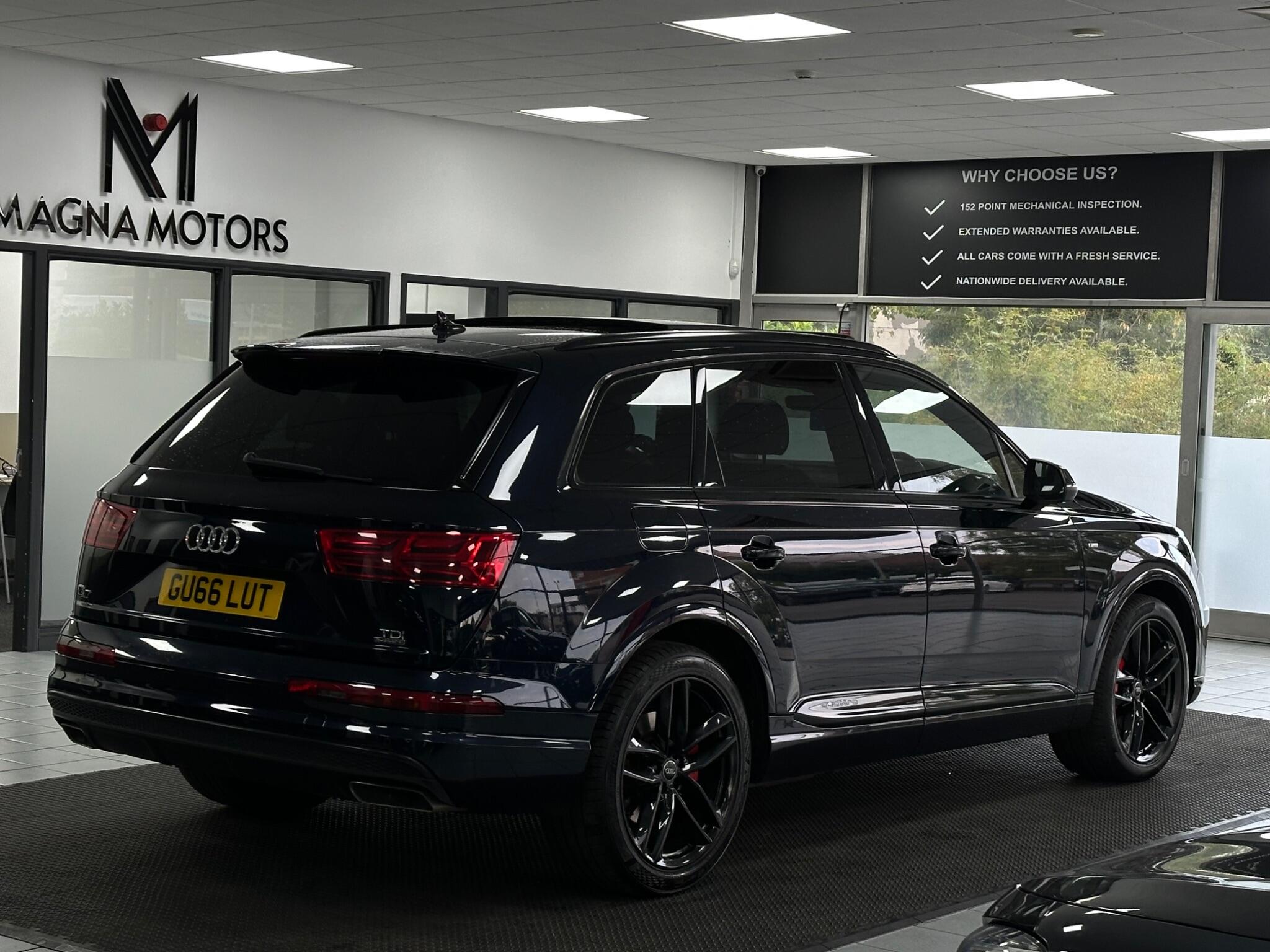 Audi Q7 view 15