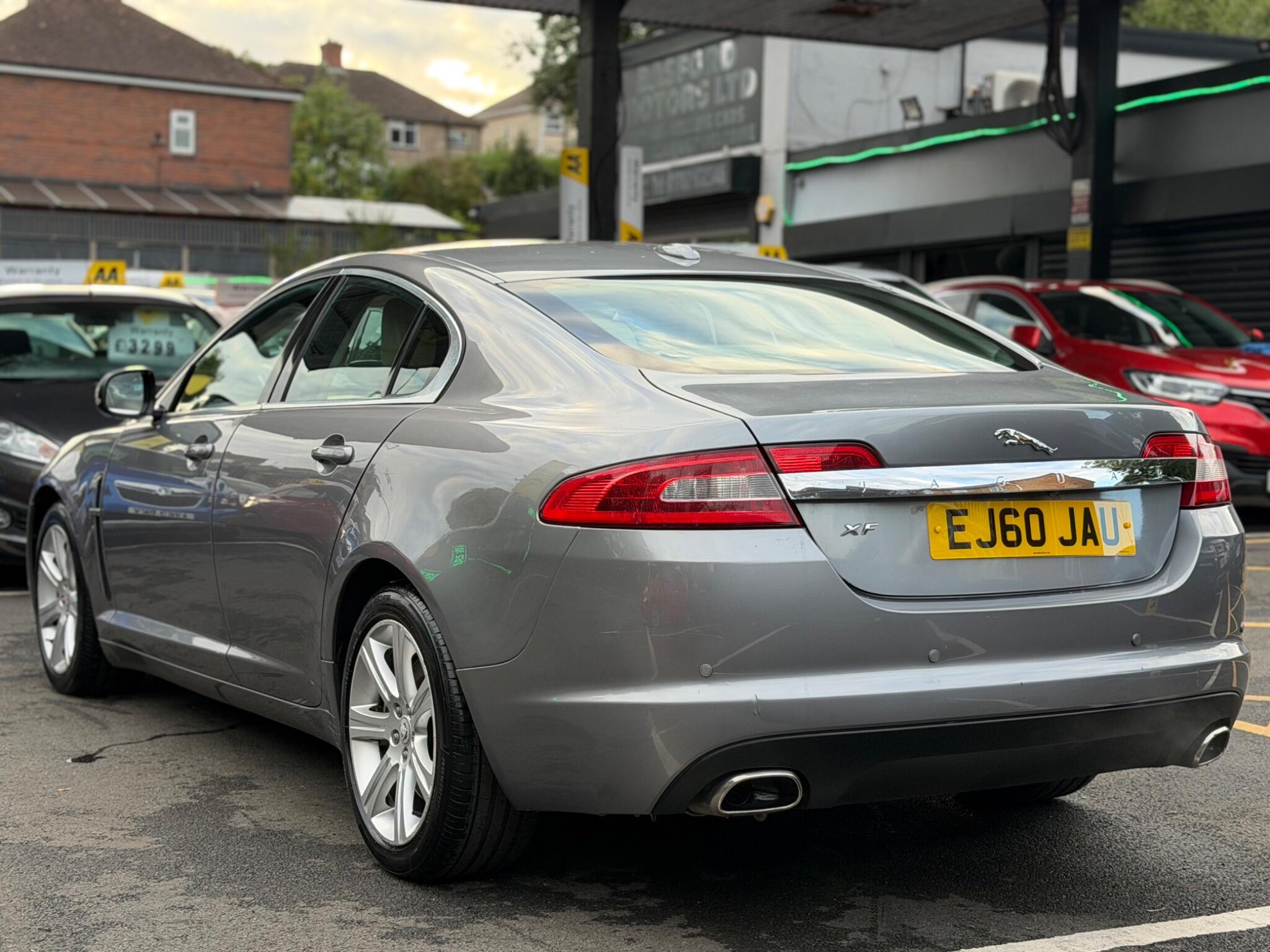 Jaguar XF view 5