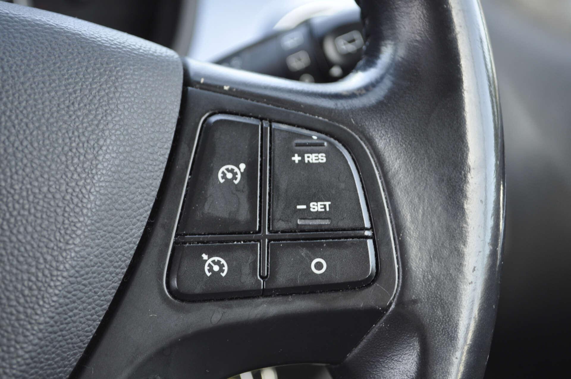 Hyundai I10 view 16