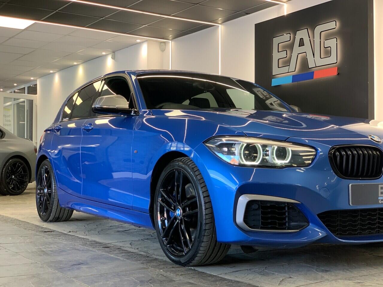 BMW 1 Series view 4