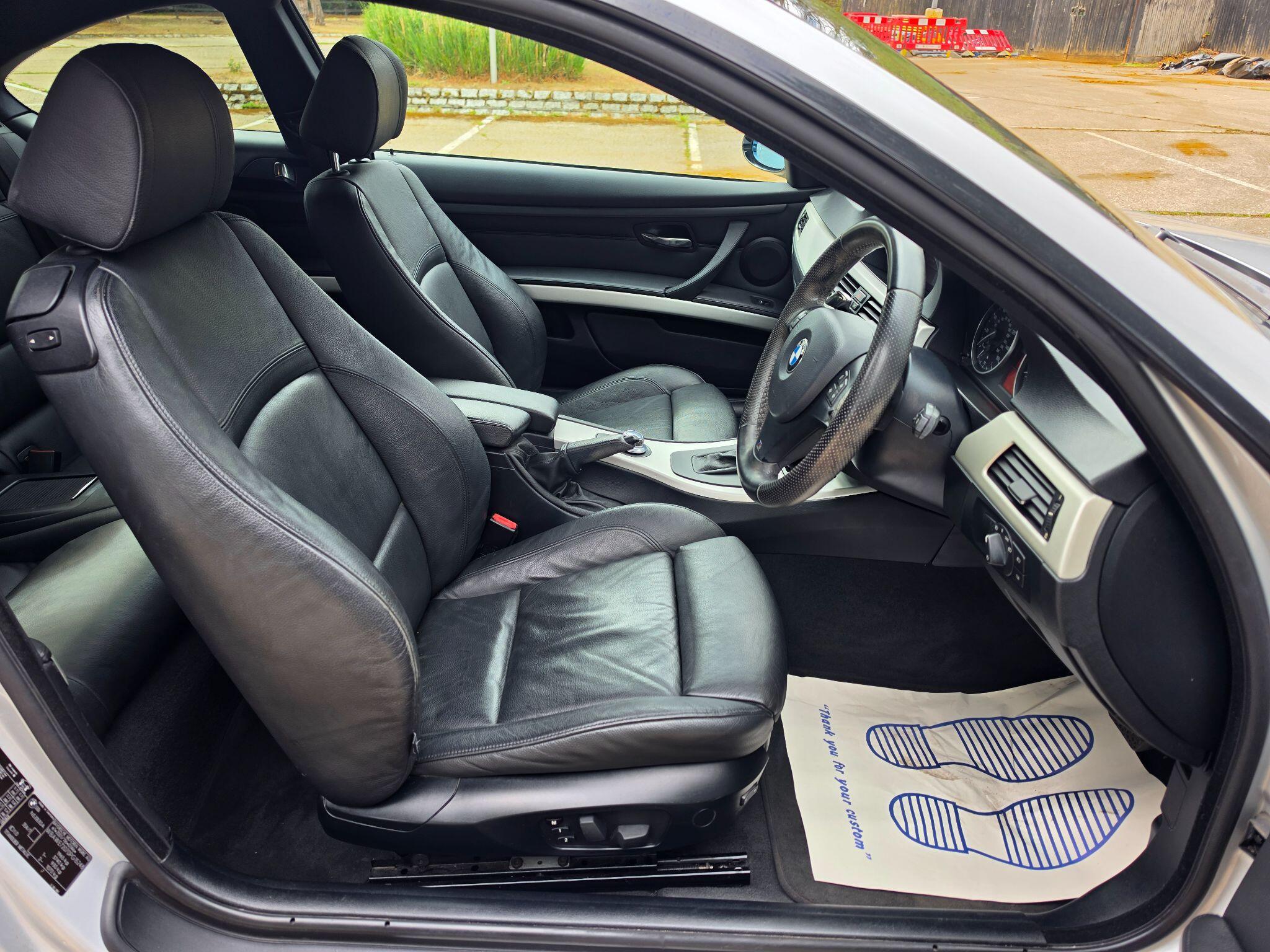 BMW 3 Series view 16