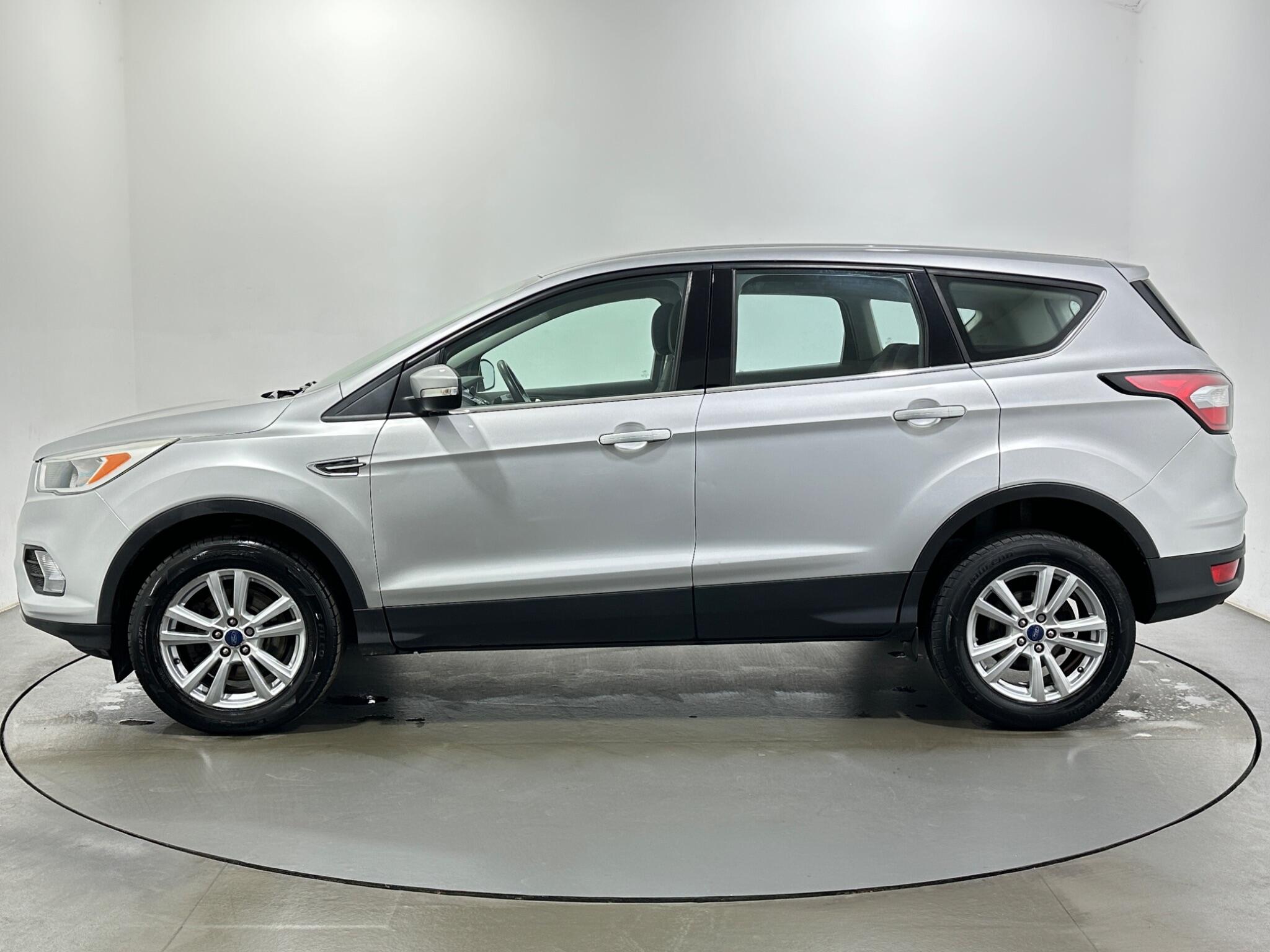 Ford Kuga view 5