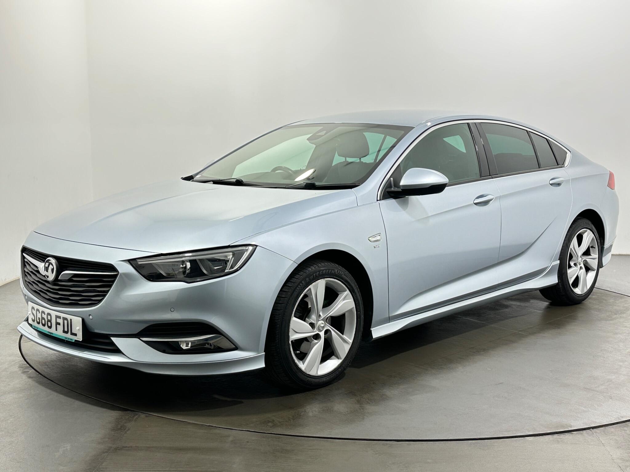 Vauxhall Insignia view 4