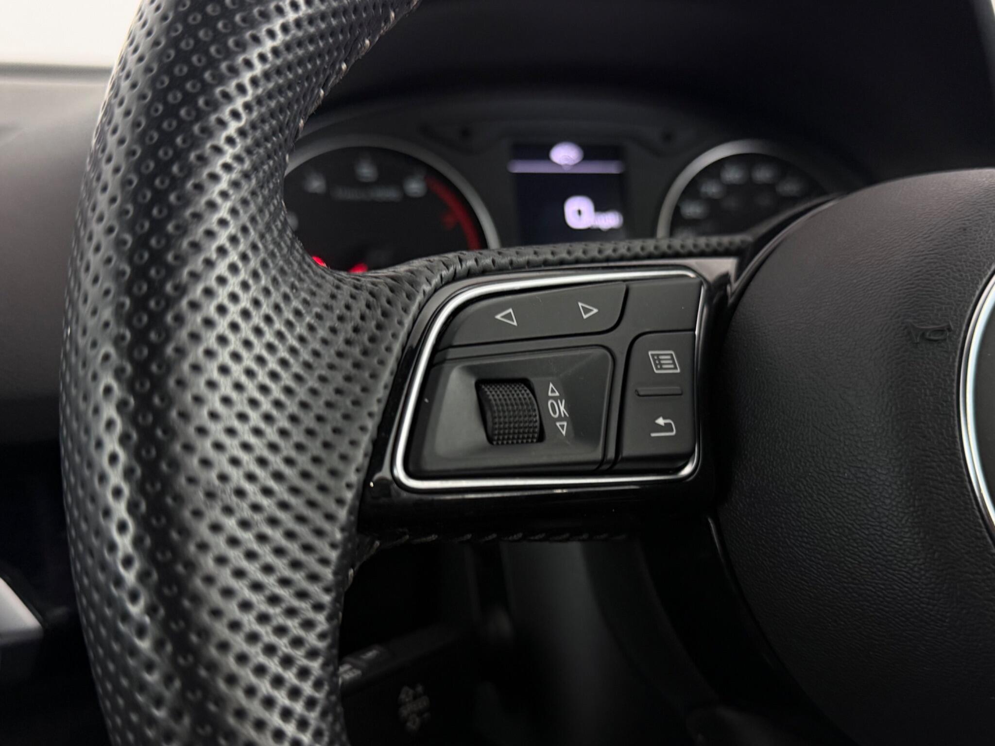 Audi Q2 view 15