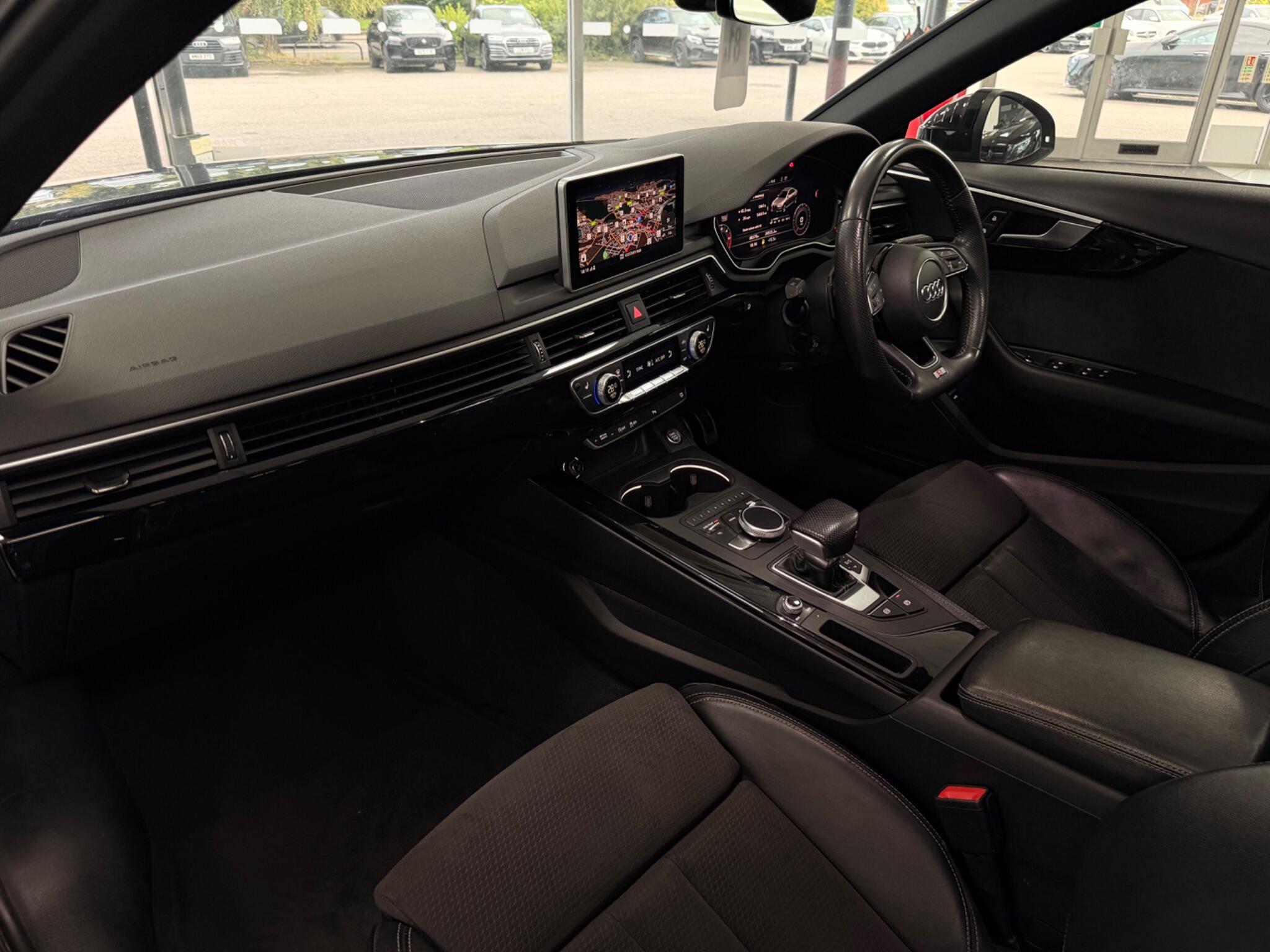 Audi A4 view 17